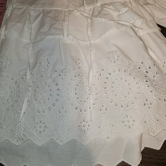 Tuckernuck Moon River White Ruffle Eyelet Top Small - Picture 4 of 9